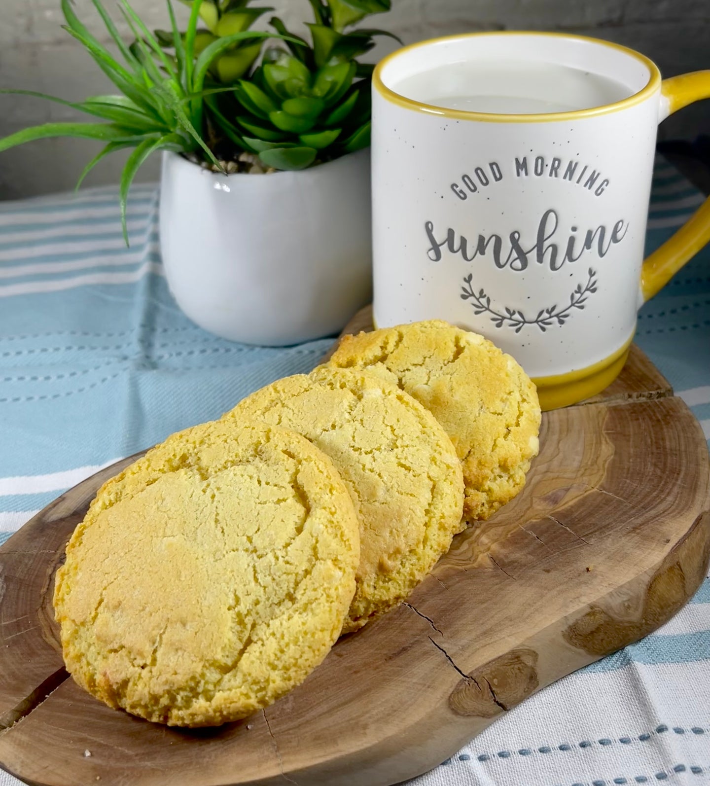 Lemon Love Cookie (Choose here as one of your 2 cookie choices for the Medium Box)